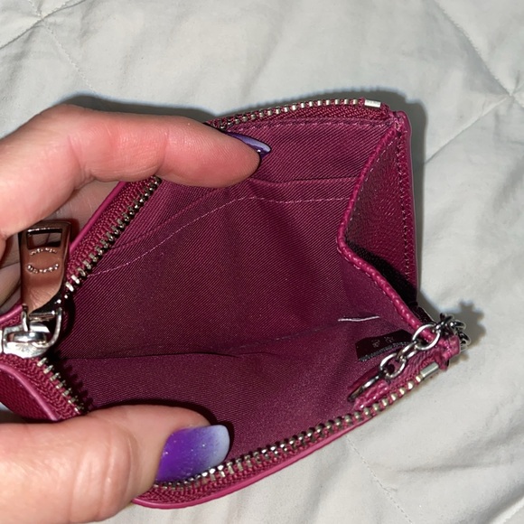 Like new Gorgeous leather Coach zip coin pouch & key chain - Picture 5 of 7